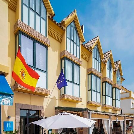Hotel Dona Matilde Естепона Екстериор снимка