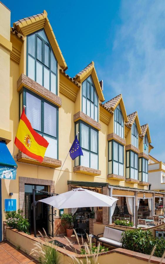 Hotel Dona Matilde Естепона Екстериор снимка