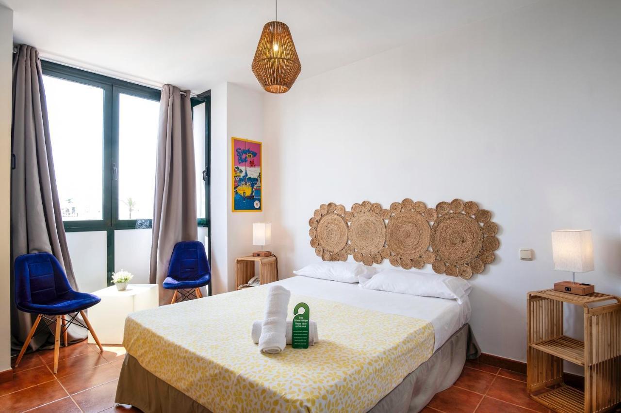 Hotel Dona Matilde Естепона Екстериор снимка