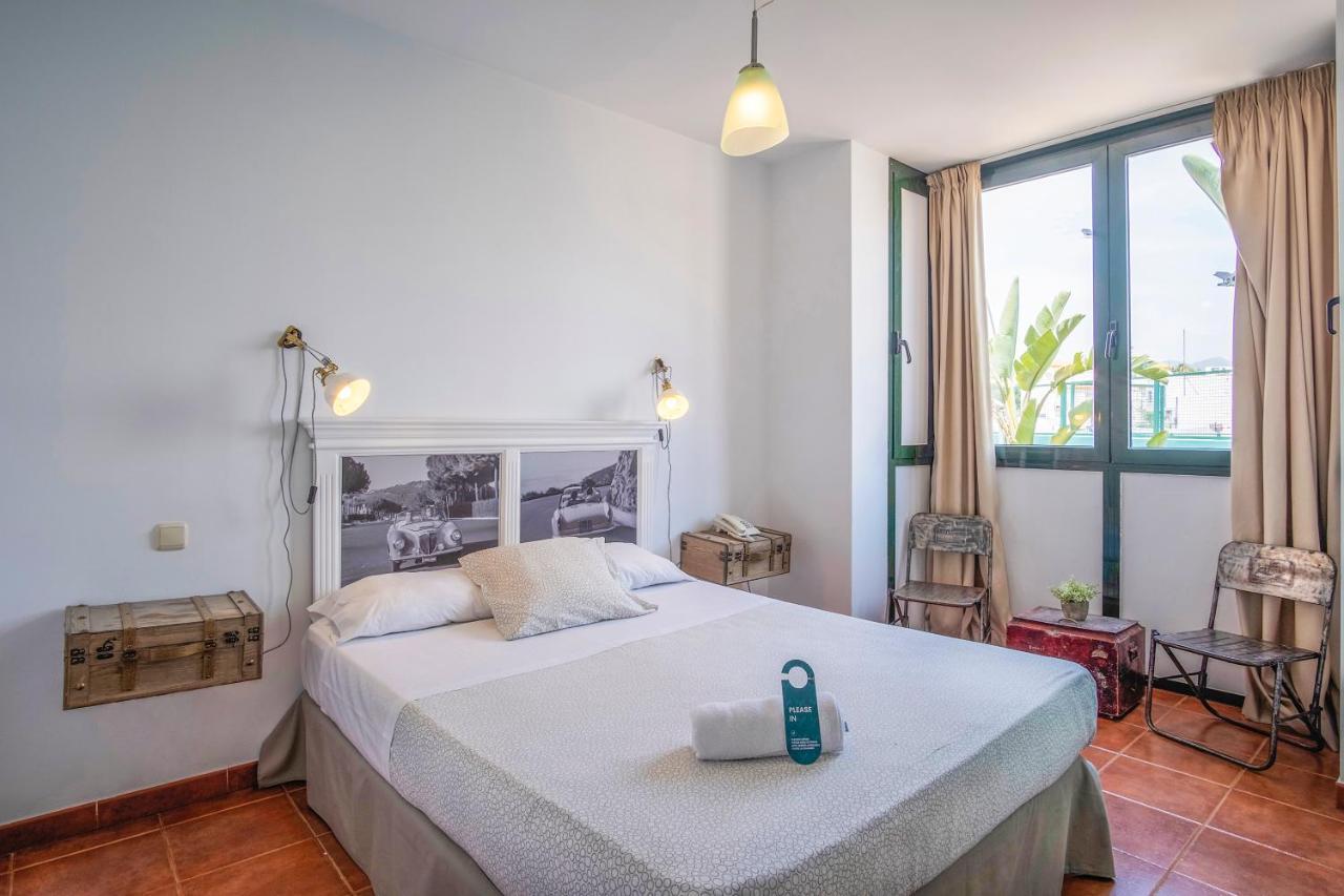 Hotel Dona Matilde Естепона Екстериор снимка