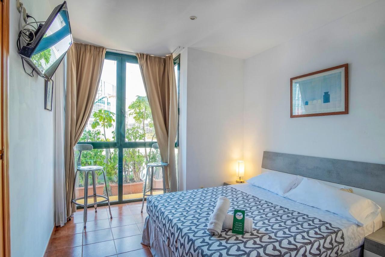 Hotel Dona Matilde Естепона Екстериор снимка